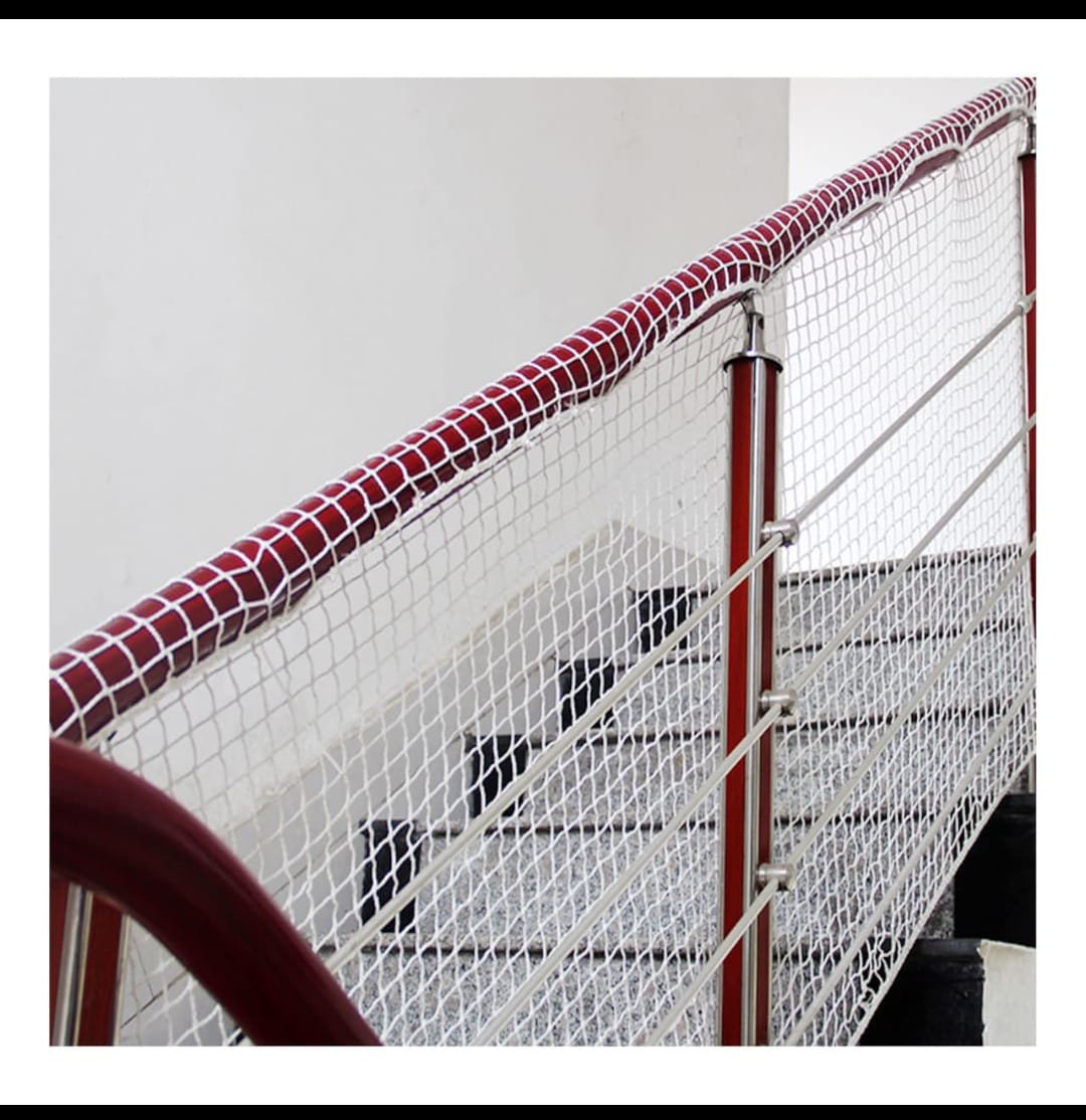 Real staircase safety net installation